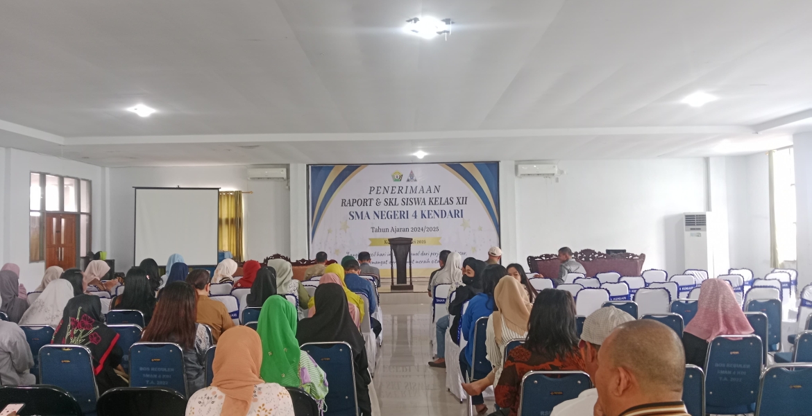 Moment Pelepasan siswa(i) kelas XII ke para Orang Tua di Aula SMAN 4 Kendari